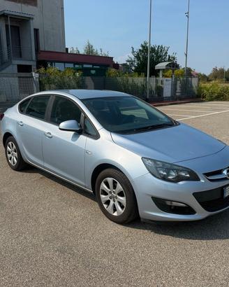 Opel Astra 1.4 Turbo 140CV 4 porte GPL Tech Electi