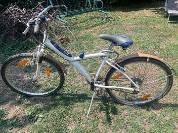 Mountain bike b- twin