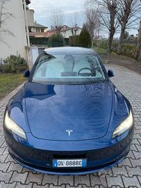Tesla Model 3 Highland 2025 - 7.800km -