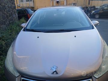 Peugeot 208 1.4 hdi anno 2013