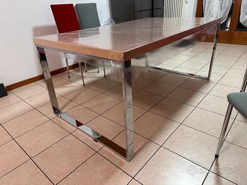Tavolo in legno gambe acciaio