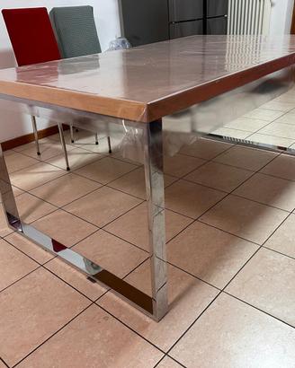 Tavolo in legno gambe acciaio