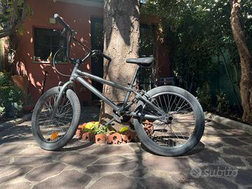 Bici BMX B’Twin Decathlon 20”