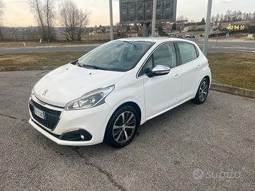 Peugeot 208 1.6hdi 75cv Allure Euro6