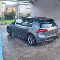 Volkswagen Golf 7 R-Line 150cv DSG