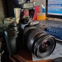 Canon EOS 1000d kit con 8200 scatti
