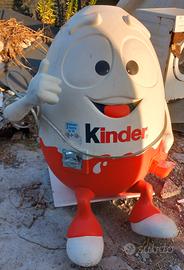 Ovino Kinder scultura