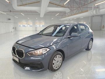 BMW 116 5 PORTE BERLINA