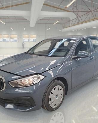 BMW 116 5 PORTE BERLINA