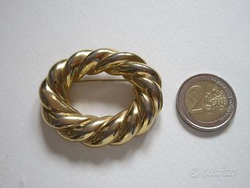 Spilla YSL. Yves Saint Laurent. Vintage 5,5x4,5 cm