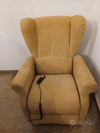 Poltrona motorizzata alzapersone modello Bergère