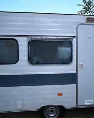 Roulotte Adria 380