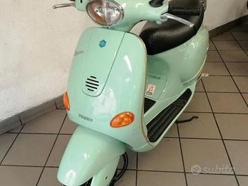 vespa et 2  50 anni 2000