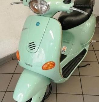 vespa et 2  50 anni 2000