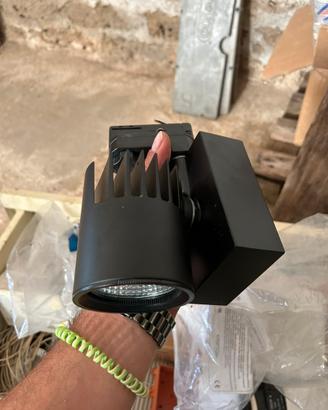 Fari led da binario fosnova kripton 1