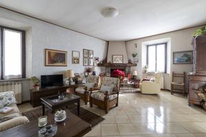 Appartamento ampio,grande terrazzo e garage