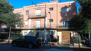 Stanza singola in appartamento completamente arred