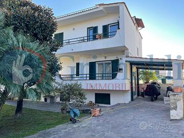 Villa singola Giugliano in Campania (Licola-Varcat