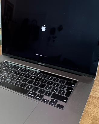 MacBook Pro 16” 2019 – Intel i9 | 32GB ram | 2TB