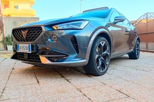 🚗 
CUPRA Formentor Priority 1.4 e-Hybrid 204CV