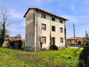 Tra quiete e progettualità: RUSTICO E LOTTO EDI...