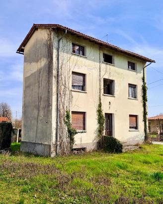 Tra quiete e progettualità: RUSTICO E LOTTO EDI...