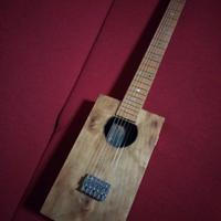 Cigar box guitar - chitarra da esposizione