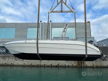 Barca Gaia 22 con Mercury 200 CV e carrello