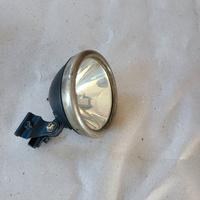 vari fanali e dinamo d'epoca per biciclette 