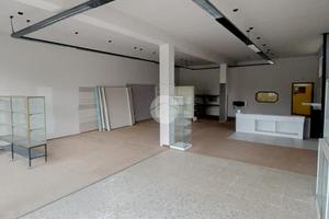 UFFICIO A FARA OLIVANA CON SOLA