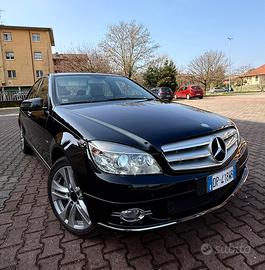 MERCEDES C220 AVANTGARDE BERLINA