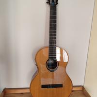 Chitarra Classica Elettrificata Natural Lag CHV15E