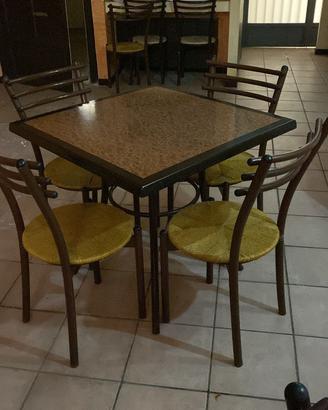 Set 4 sedie + tavolo per ristorante/pub/pizzeria