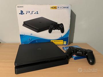 PS 4 PlayStation slim + gioco God of War