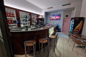 Storica agenzia scommesse con angolo bar