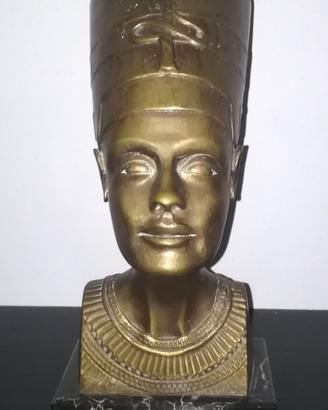 Busto regina egizia Nefertiti