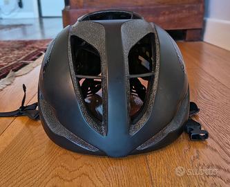 Casco Oakley ARO5 MIPS