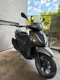 Beverly 400 S