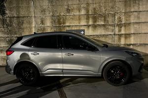 FORD KUGA 2.5 PLUG IN HYBRID STLINE X PACK SPORT