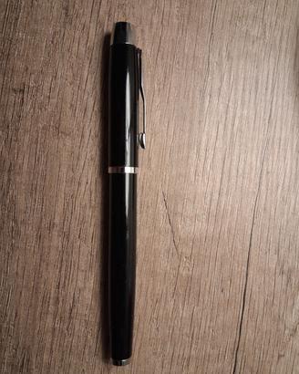  Penna stilografica Parker nera finiture cromate