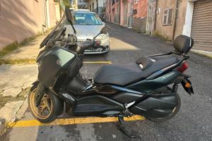 YAMAHA Xmax 300 in garanzia