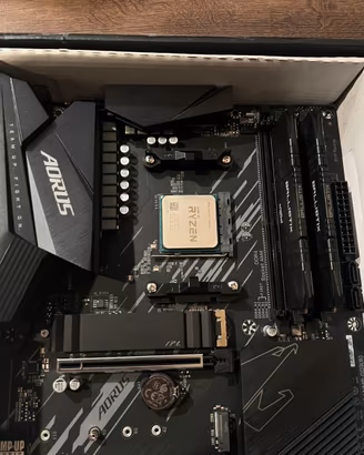 Scheda madre b550 + cpu ryzen 2600x + ram ddr4 32g