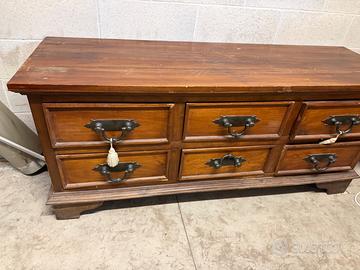 Cassettiera in perfette condizioni 600€ scrittoio