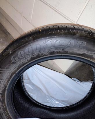 gomme estive good year 215/55/R17