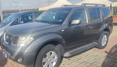 Nissan Pathfinder automatico 7 posti