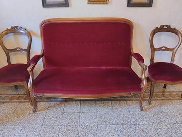 Divano + 2 sedie in velluto bordeaux 