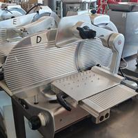 Attrezzatura SALUMERIE MACELLERIE SUPERMERCATI