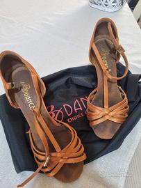Scarpe da ballo donna.