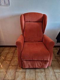 POLTRONA RECLINABILE