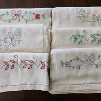 Asciugamani antichi in cotone ricamati